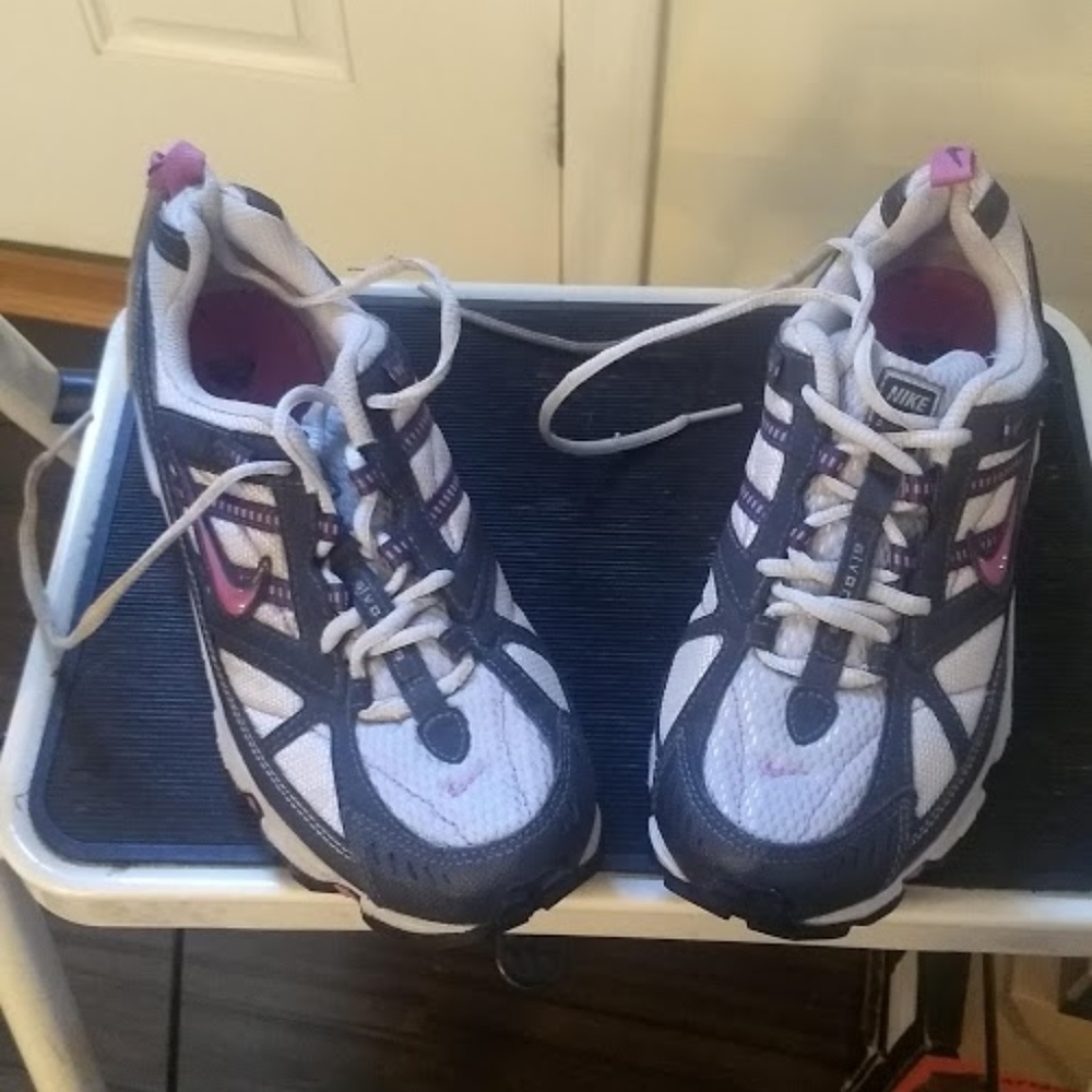 Nike Alvord Trail Running sneakers Size 8